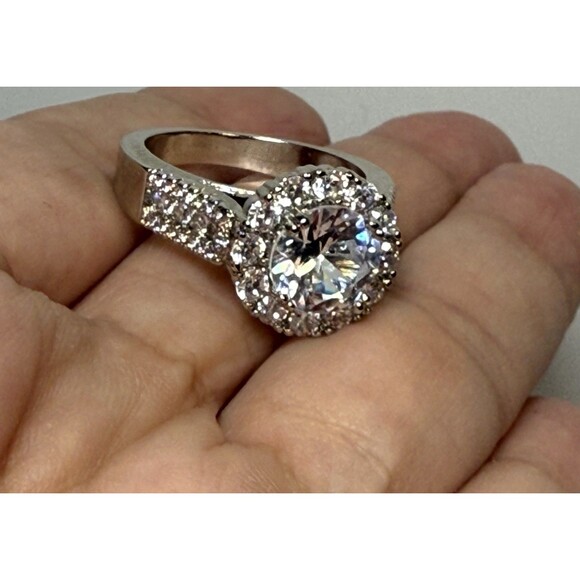 Fashion Circular Inlaid Raised Wedding Engagement Ring Sz 9 New - Picture 9 of 9